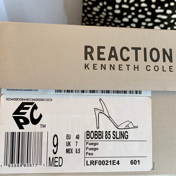 NEW Kenneth Cole Reaction Bobbi Slingback Heeled Sandals Suede Red 9M - Picture 8 of 8